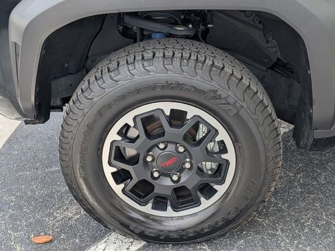 Used 2025 Toyota Tacoma TRD Off-Road AWD/4WD image 17
