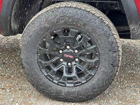 New 2026 GMC Canyon Elevation w/ Convenience Package RWD image 31