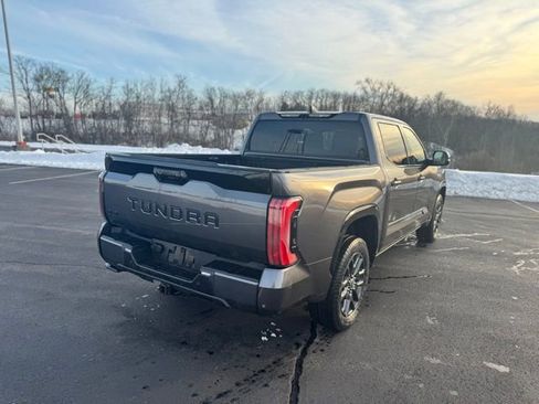 Used 2023 Toyota Tundra Platinum image 3