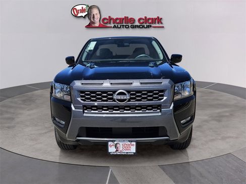 Used 2025 Nissan Frontier SV w/ SV Convenience Package image 9