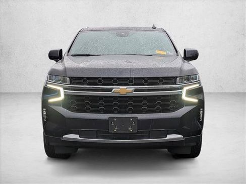 Used 2023 Chevrolet Suburban LS w/ Driver Alert Package AWD/4WD image 2