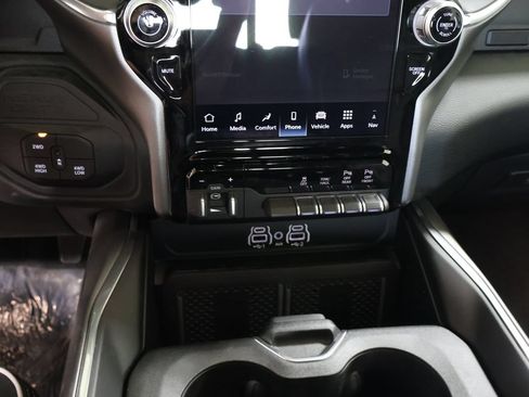 New 2026 RAM 2500 Laramie w/ Night Edition AWD/4WD image 19