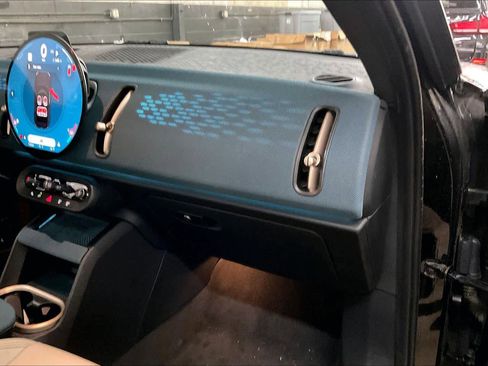 Certified 2025 MINI Cooper Countryman S image 18