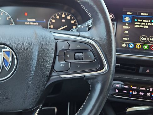 Used 2023 Buick Envision Preferred image 18