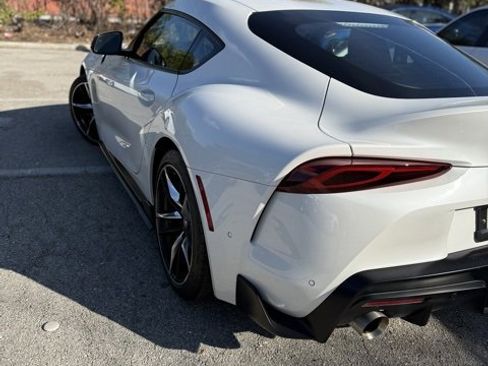Used 2022 Toyota Supra Premium w/ Driver Assist Package image 8