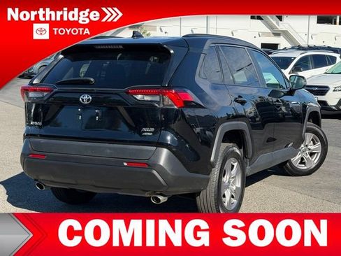 Used 2025 Toyota RAV4 XLE AWD/4WD image 4