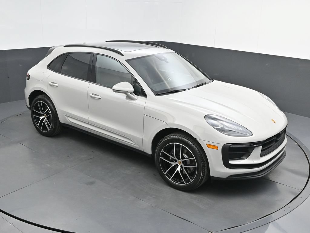 New 2026 Porsche Macan AWD/4WD image 34