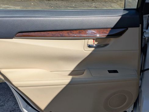 Used 2014 Lexus ES 350 ES 350 Sedan 4D image 32