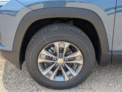 New 2026 Chevrolet Equinox LT w/ Safety and Technology Package FWD image 7