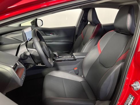 New 2026 Toyota Prius Plug-In Hybrid image 12