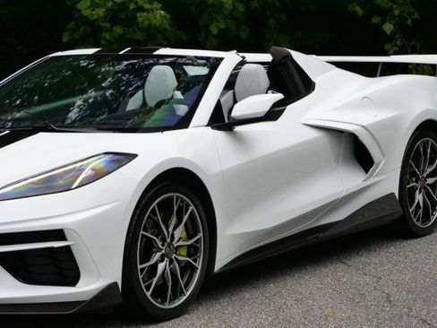 Used 2023 Chevrolet Corvette Convertible 3LT / Z51 Performa w/ Z51 Performance Package image 35