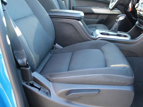 Used 2022 Chevrolet Colorado LT w/ LT Convenience Package image 17