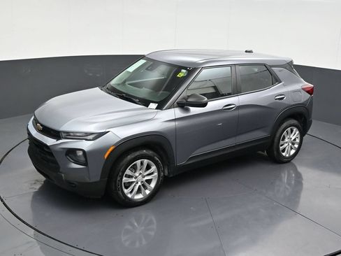 Used 2022 Chevrolet TrailBlazer LS FWD image 16