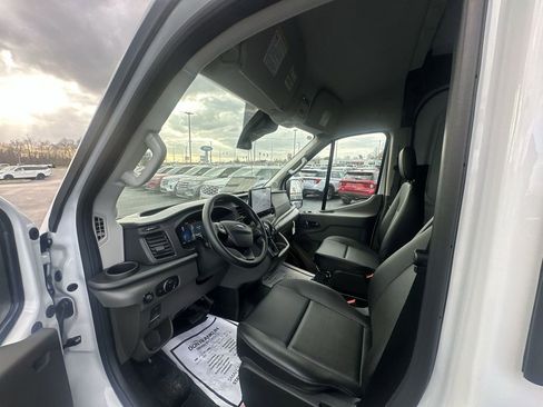 New 2026 Ford Transit 250 148 Medium Roof RWD image 10