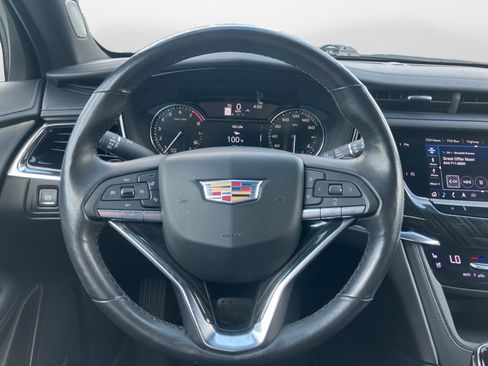 Used 2020 Cadillac XT6 Premium Luxury FWD image 13