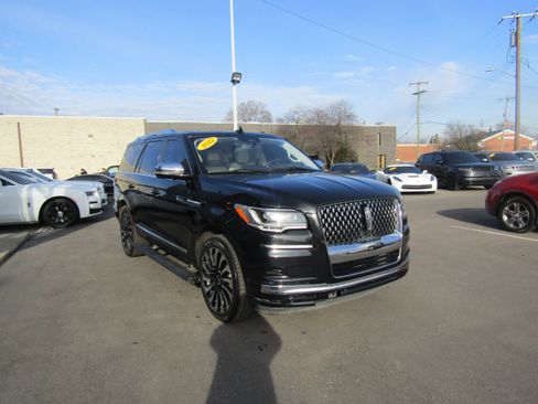 Used 2022 Lincoln Navigator Black Label image 4