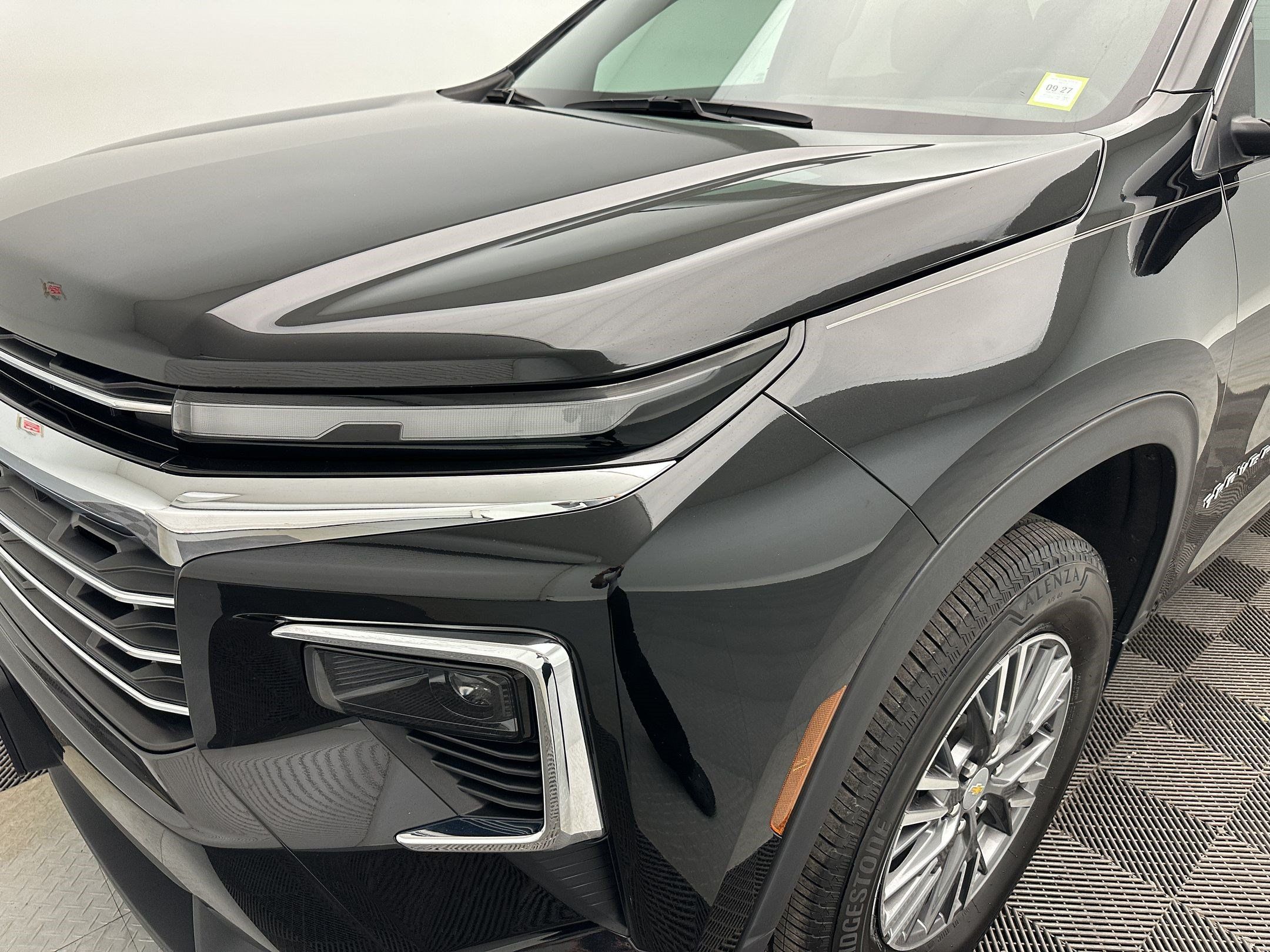 Certified 2025 Chevrolet Traverse LT w/ Driver Confidence Package AWD/4WD image 12