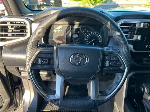 Used 2025 Toyota Tundra SR5 w/ SR5 Premium Package AWD/4WD image 11