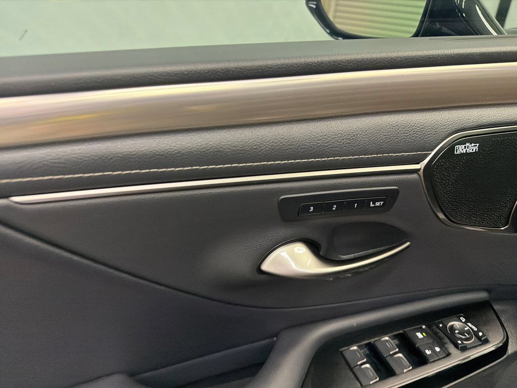 Used 2024 Lexus ES 350 F Sport FWD image 12