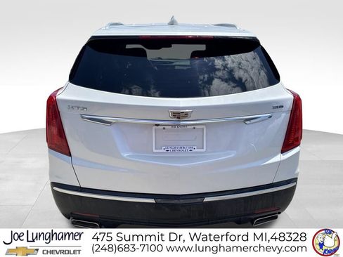 Used 2017 Cadillac XT5 Luxury w/ Driver Awareness Package FWD image 4