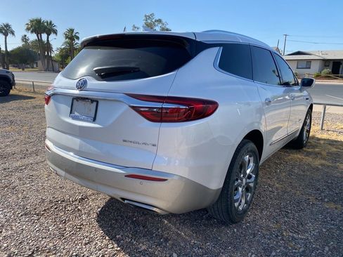 Used 2019 Buick Enclave Avenir w/ Avenir Technology Package FWD image 4