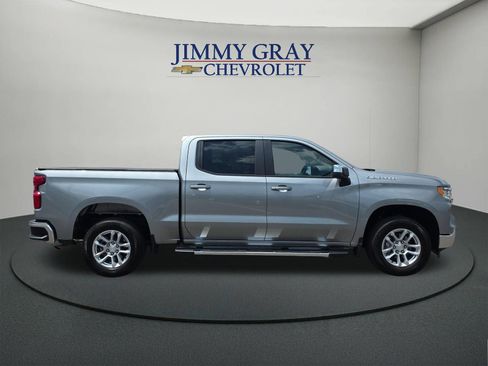 Used 2024 Chevrolet Silverado 1500 LT RWD image 6