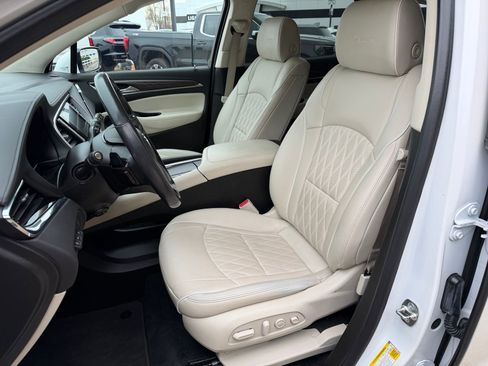 Used 2024 Buick Enclave Avenir w/ Avenir Technology Package image 10