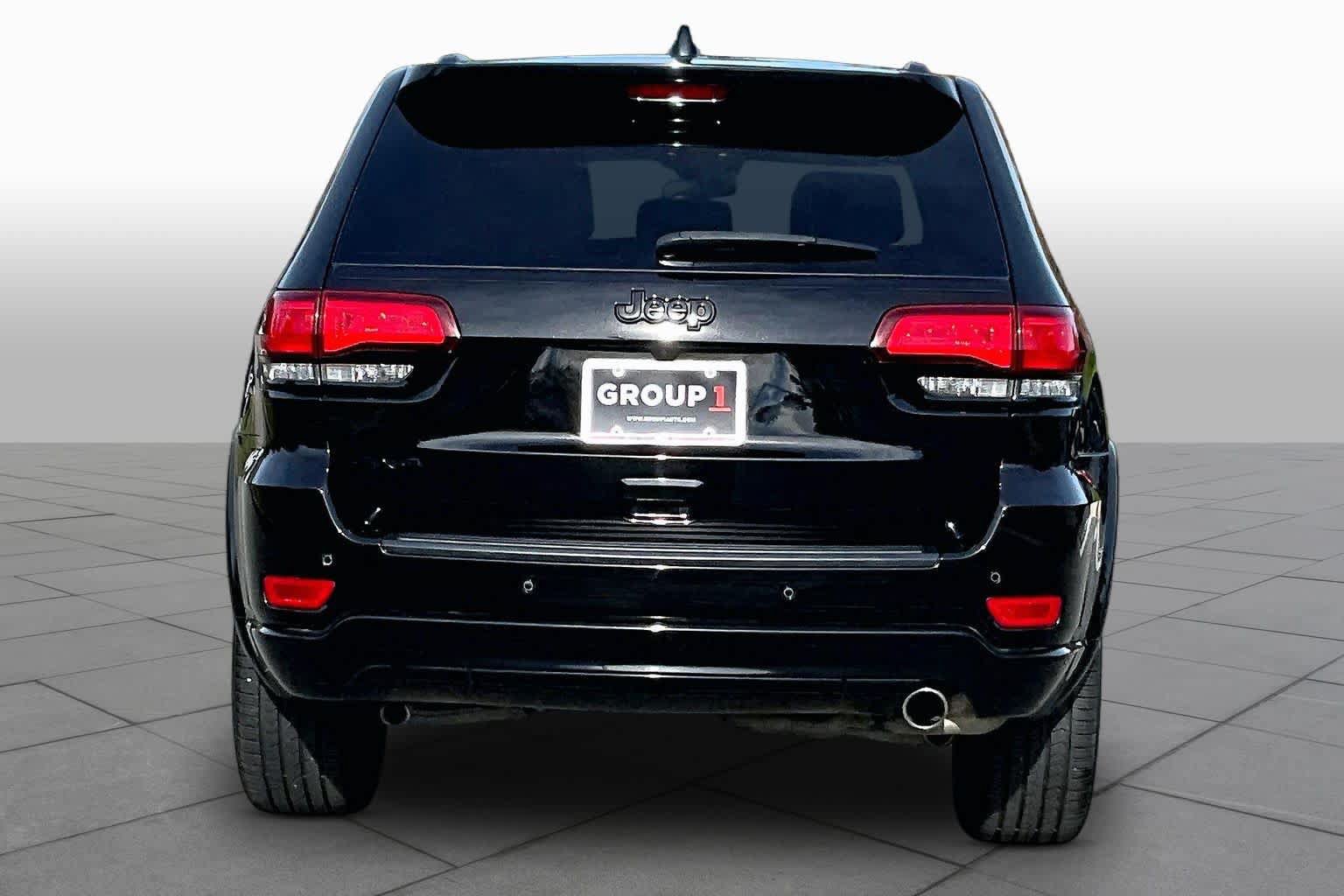 Used 2021 Jeep Grand Cherokee Laredo X AWD/4WD image 5
