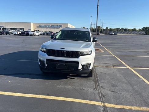 Used 2022 Jeep Grand Cherokee L Limited w/ Luxury Tech Group II AWD/4WD image 5