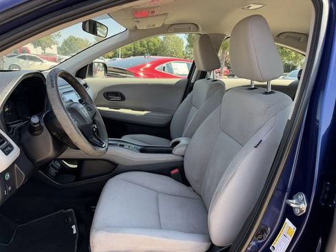 Used 2017 Honda HR-V LX image 21
