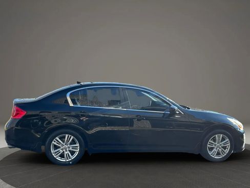 Used 2013 INFINITI G37 x Sedan w/ Premium Pkg image 4