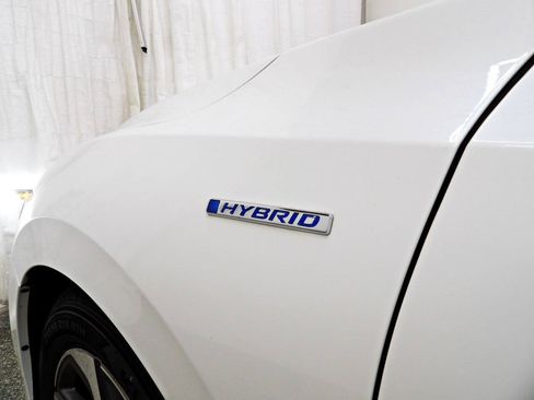 Used 2019 Honda Insight EX image 23