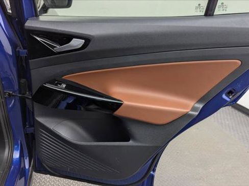 Used 2021 Volkswagen ID.4 Pro S image 16