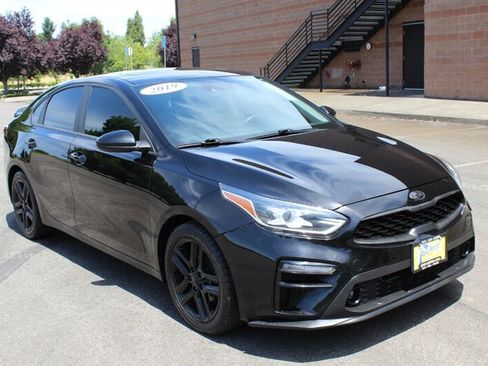 Used 2019 Kia Forte S w/ S Premium Package FWD image 1