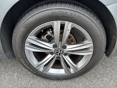 Used 2024 Volkswagen Jetta SE FWD image 27