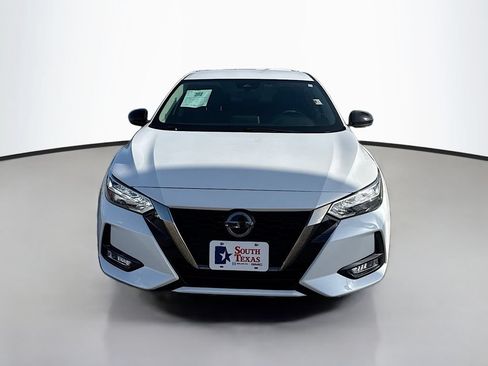 Used 2021 Nissan Sentra SR FWD image 2