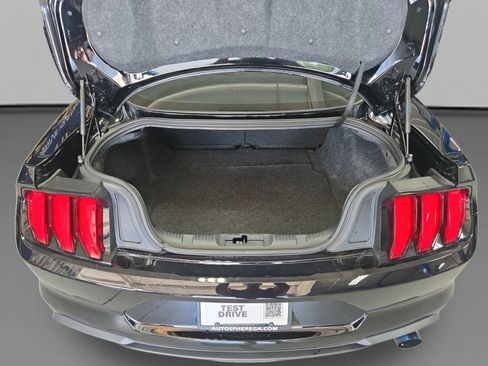 Used 2019 Ford Mustang Coupe RWD image 27