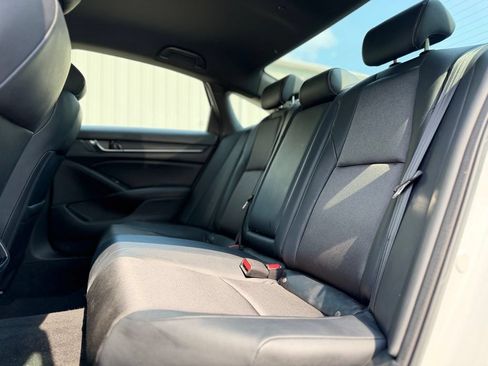 Used 2018 Honda Accord Sport image 21