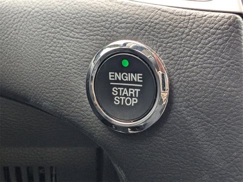 Used 2024 Ford Edge SEL w/ Sport Appearance Package image 32