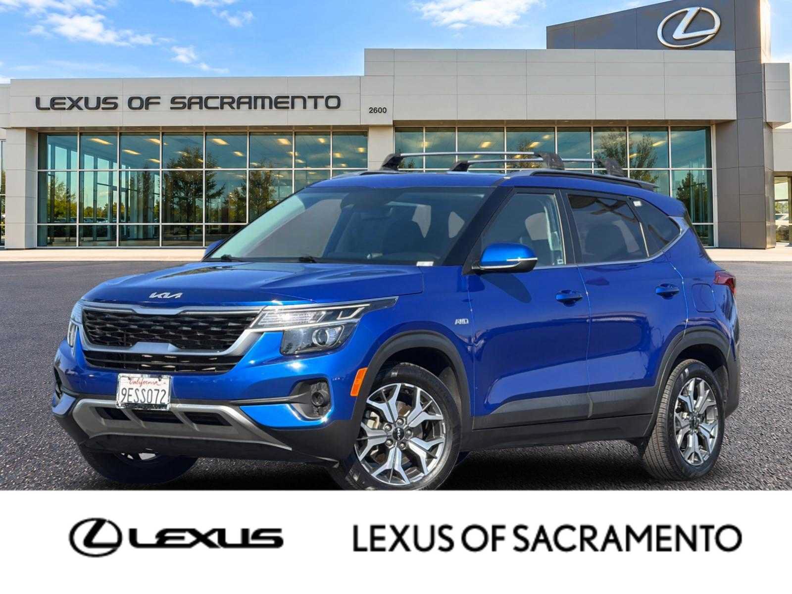 Used 2023 Kia Seltos EX AWD/4WD image 1