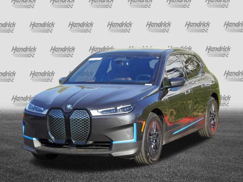 Used 2023 BMW iX xDrive50 w/ Premium Package AWD/4WD image 5