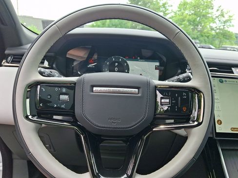 Used 2026 Land Rover Range Rover Velar Dynamic SE AWD/4WD image 21