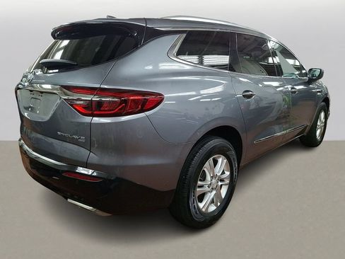 Used 2018 Buick Enclave Essence AWD/4WD image 3