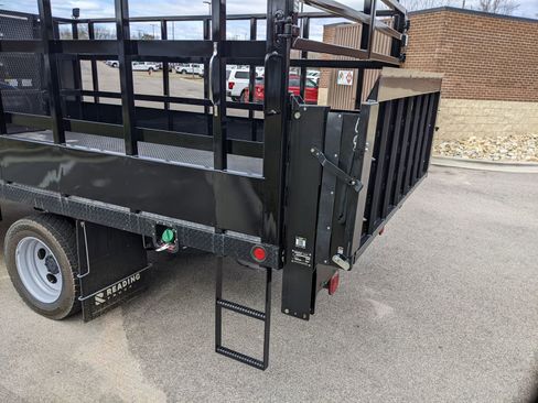 New 2024 Ford F550 XL image 29