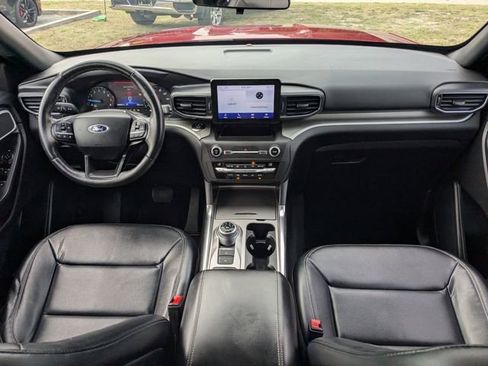 Used 2020 Ford Explorer XLT w/ Equipment Group 202A image 15