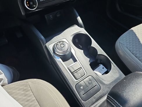 Used 2022 Ford Escape SE FWD image 21
