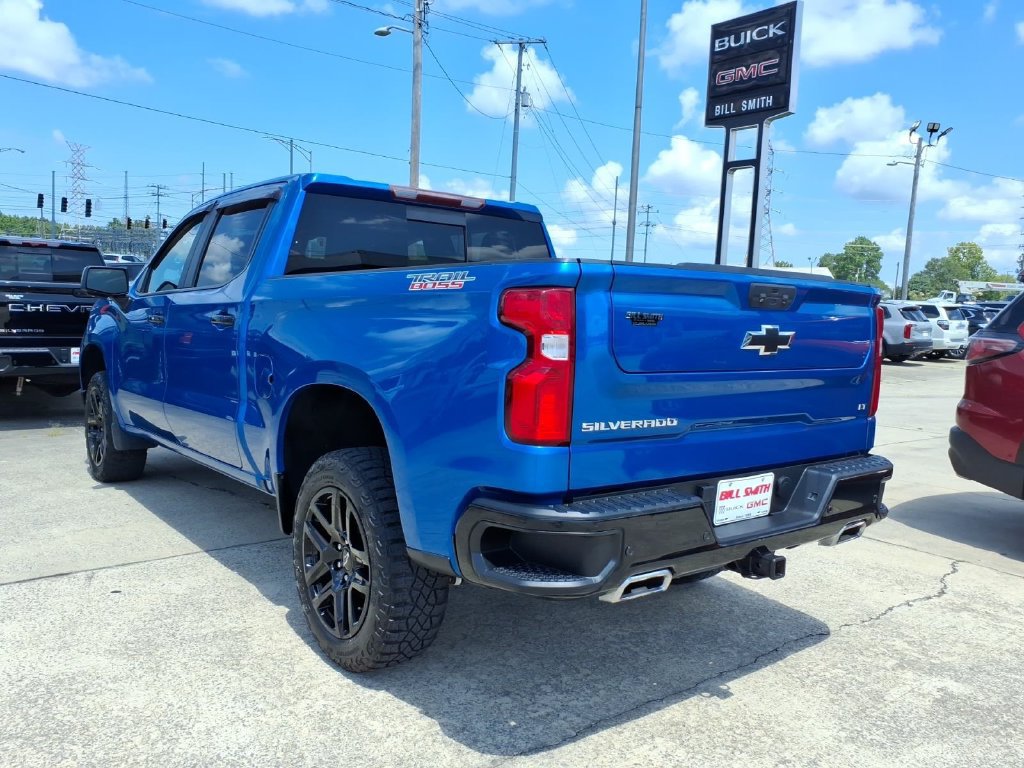 Used 2022 Chevrolet Silverado 1500 LT Trail Boss w/ LT Trail Boss Premium Package AWD/4WD image 5