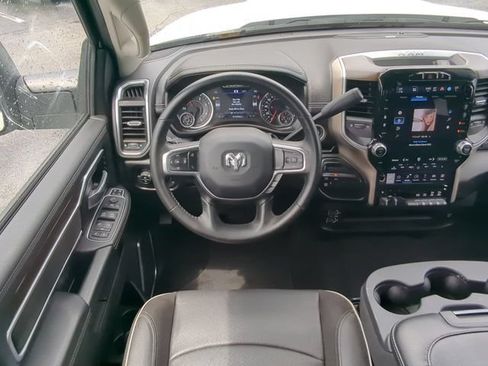 Used 2024 RAM 2500 Laramie AWD/4WD image 17