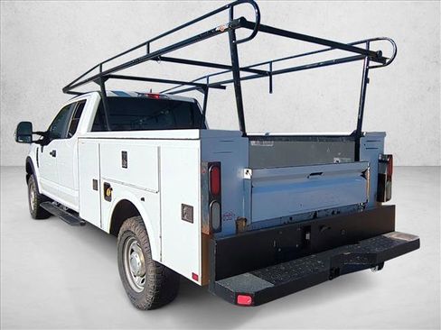 Used 2017 Ford F350 XL image 7