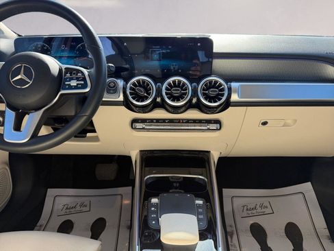 Used 2022 Mercedes-Benz GLB 250 image 11
